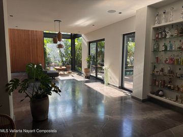 Villa de lujo a la venta en Los Canales de Nuevo Vallarta