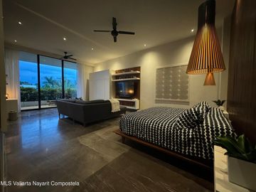Villa de lujo a la venta en Los Canales de Nuevo Vallarta