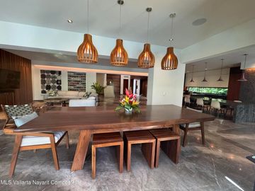 Villa de lujo a la venta en Los Canales de Nuevo Vallarta