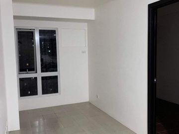 Lifetime Ownership 300K Downpayment Move In Kasara Urban Resort in Ugong Pasig near Ortigas, Tiendesitas, BGC, Megamall & C5