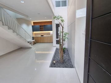 Rumah Minimalis 4.5 x 15 Green Ville dekat Tanjung Duren Jakbar