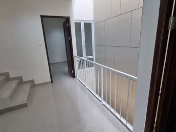 Rumah Minimalis 4.5 x 15 Green Ville dekat Tanjung Duren Jakbar
