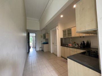 Disewakan Rumah Fontainebleau Golf Residence BSD City Tangerang Selatan Luas Mewah Bagus Nyaman Siap Huni