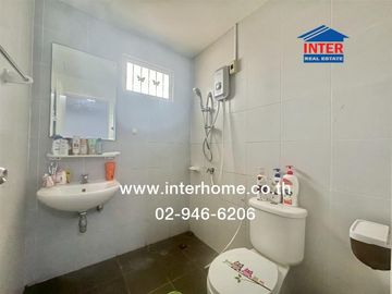 2-storey townhouse, 26.6 sq.w., Pruksa Village 82, Pracha Uthit-Rama 2, Rama 2 Road, Pracha Uthit Road, Phra Samut Chedi, Samut Prakan