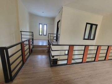 JUAL RUMAH MINIMALIS BARU RENOVASI SIAP HUNI DI KOMPLEK MARRAKESH DERWATI BANDUNG JAWA BARAT