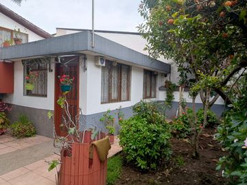 En Venta Casa Rentera Redondel Atahualpa - Sur de Quito