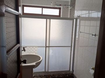 En Venta Casa Rentera Redondel Atahualpa - Sur de Quito
