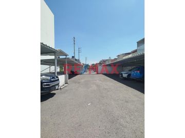 Venta De Departamento Con Estacionamiento En Cond.Laguna Del Chipe // ID: 1135552