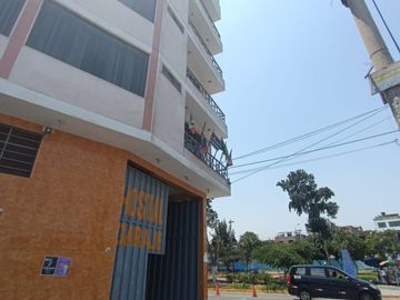 Se Alquila Edificio Ideal Para Negocio U Oficinas