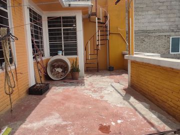 Casa de 3 niveles en Cuautepec Barrio Bajo: Aceptamos todo tipo de  crédito