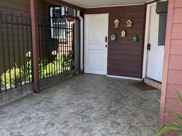 SE VENDE HERMOSA CASA EN VILLA BOSQUE ENTRE RÍOS, VALDIVIA.