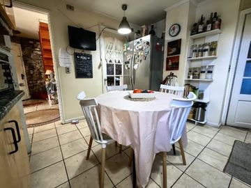SE VENDE HERMOSA CASA EN VILLA BOSQUE ENTRE RÍOS, VALDIVIA.