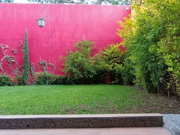 Casa en venta, 3 niveles, jardín en excelente estado de conservación, cerca de Apizaco Tlaxcala.