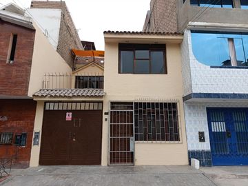En Venta Hermosa Casa - Con Ingreso Independiente Al Piso 2