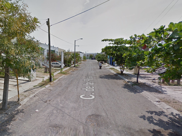 CASA DE RECUPERACIÓN BANCARIA EN CALLE AV PASEO DE LAS ROSAS, COL. JARDINES DEL SOL, BAHÍA DE BANDERAS, NAYARÍT. ¡NO SE ACEPTAN CRÉDITOS!