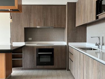 Se vende departamento 1 d. bx, bd, edificio Nuevo.-