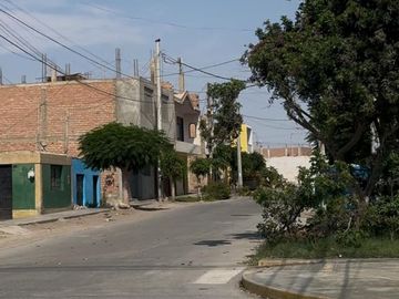Ocasión!!! Se Vende Casa Con Toda La Documentación En Regla, Inscrita En Registros Públicos Para Entrega Inmediata.