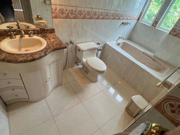 casa frente al mar de venta en portoviejo crucita Y/T