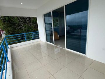 casa frente al mar de venta en portoviejo crucita Y/T