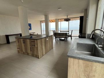 casa de venta en manta zona santa marianita Y/T