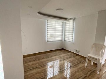 SE VENDE O RENTA CÓMODA CASA EN CONDOMINIO TULCÁN PEREIRA
