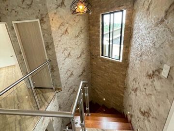 SE VENDE O RENTA CÓMODA CASA EN CONDOMINIO TULCÁN PEREIRA