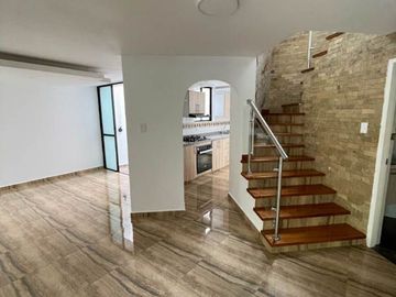 SE VENDE O RENTA CÓMODA CASA EN CONDOMINIO TULCÁN PEREIRA