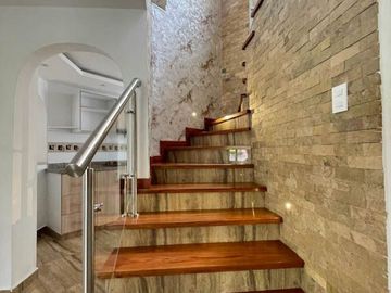 SE VENDE O RENTA CÓMODA CASA EN CONDOMINIO TULCÁN PEREIRA