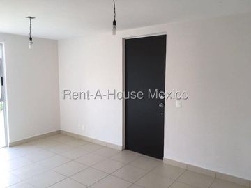 Venta Departamento en condominio con vigilancia en Huixquilucan 25-2072