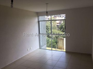 Venta Departamento en condominio con vigilancia en Huixquilucan 25-2072
