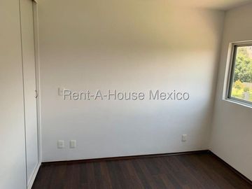 Venta Departamento en condominio con vigilancia en Huixquilucan 25-2072