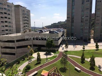 Venta Departamento en condominio con vigilancia en Huixquilucan 25-2072