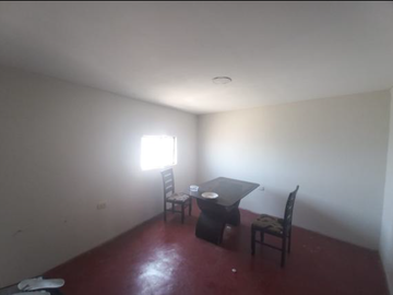 🏘️ ¡Oportunidad En Bellavista! Propiedad De 3 Pisos Con 9 Habitaciones Y Zonificación Comercial Cd – Ideal Para Negocio O Inversión