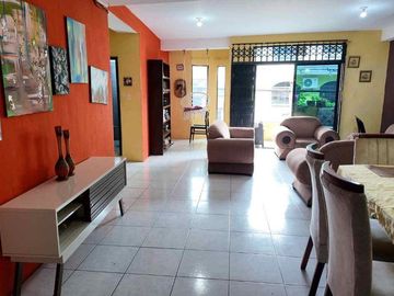 Casa Comercial de Venta en Manta Zona Norte D/Q