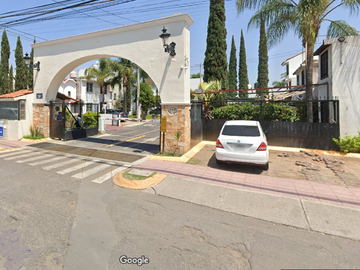 CASA DE OPORTUNIDAD EN TLAQUEPAQUE DE REMATE BANCARIO FRACCIONAMIENTO LOS OLIVOS 2 TLAQUEPAQUE