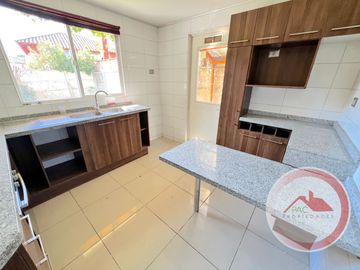 Tu nuevo hogar te espera! Con amplio patio y en condominio.