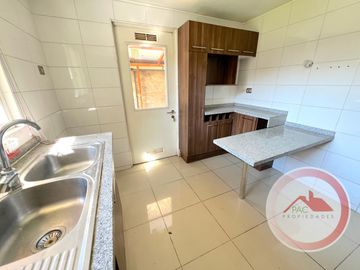 Tu nuevo hogar te espera! Con amplio patio y en condominio.