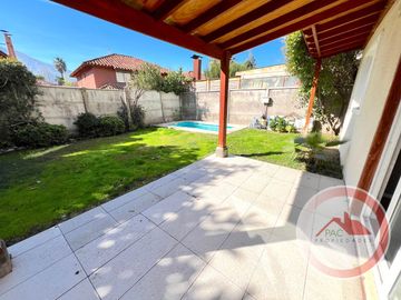 Tu nuevo hogar te espera! Con amplio patio y en condominio.