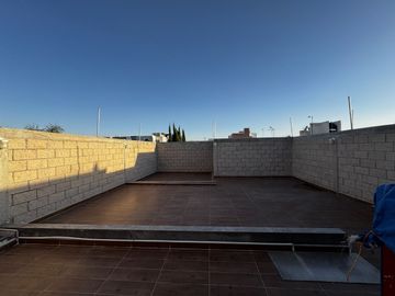Casa en Venta en Villa Magna con 4 recamaras