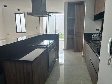 Venta Casa Parque Chiapas, Lomas de Angelópolis Cascatta