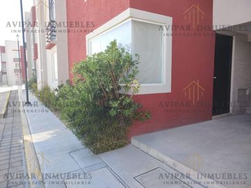 VENTA DE CASA EN CARRETERA TOLUCA-TEMOAYA FRACC. URBANO BUENAVENTURA, LA FLORIDA EDOMEX.