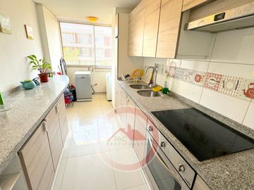 Excelente departamento en interior condominio