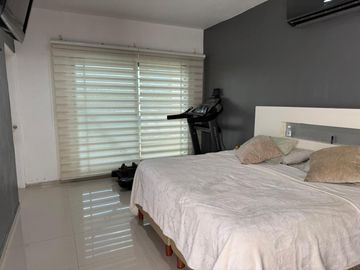 VENDO CASA MODERNA Y AMPLIA EN ZONA NORTE