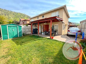 Impecable casa en microbarrio residencial