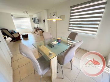 Impecable casa en microbarrio residencial