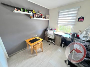 Impecable casa en microbarrio residencial
