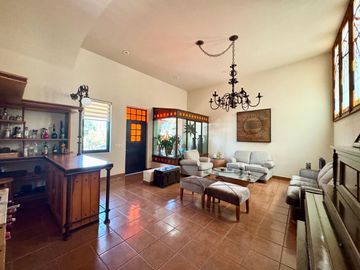 CASA EN VENTA EN CUMBRES DE MORELIA – ELEGANCIA, ESPACIOS AMPLIOS Y EXCELENTE UBICACIÓN
