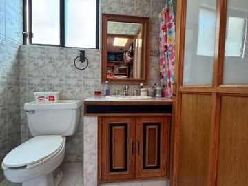 CASA EN VENTA EN CUMBRES DE MORELIA – ELEGANCIA, ESPACIOS AMPLIOS Y EXCELENTE UBICACIÓN