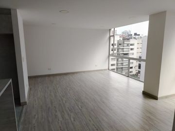 DEPARTAMENTO  EN VENTA EN EDIFICIO SECTOR MOSCÚ QUITO