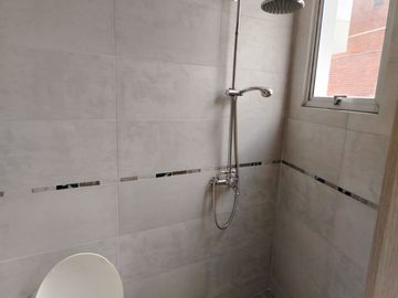 DEPARTAMENTO  EN VENTA EN EDIFICIO SECTOR MOSCÚ QUITO